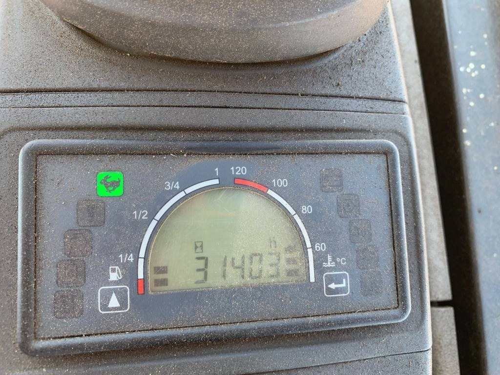 Máy xúc mini CAT 302.7 CR: hình 10 Máy xúc mini CAT 302.7 CR: hình 10