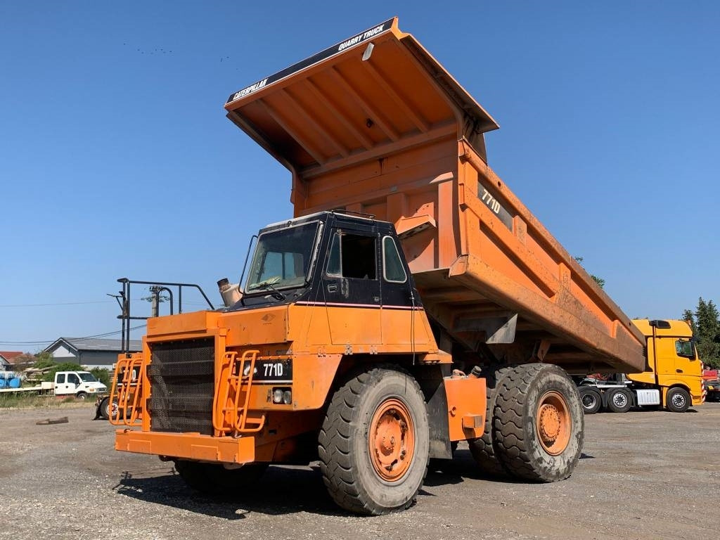 CAT 771 D - Xe ben cứng/ Xe chở đá: hình 2 CAT 771 D - Xe ben cứng/ Xe chở đá: hình 2