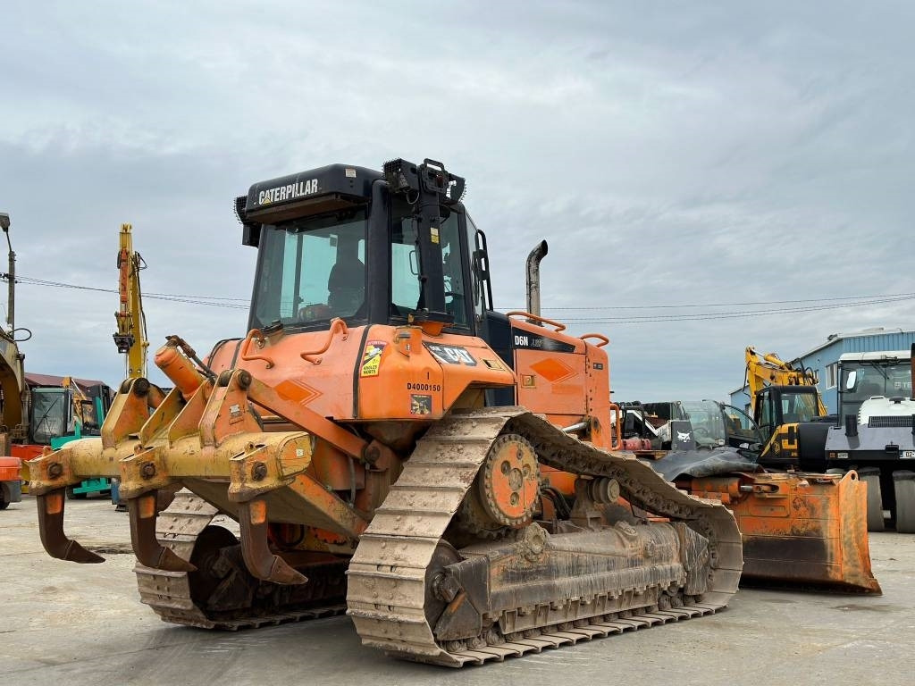 CAT D 6 N LGP - Máy ủi: hình 4 CAT D 6 N LGP - Máy ủi: hình 4