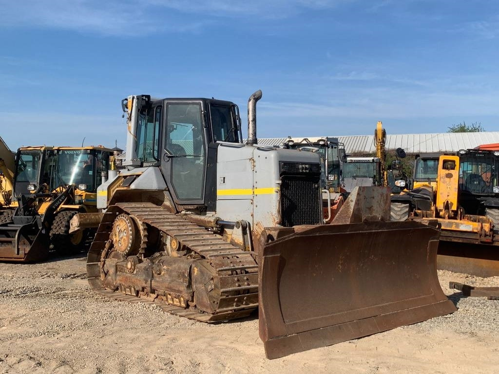 CAT D 6 N - Máy ủi: hình 2 CAT D 6 N - Máy ủi: hình 2