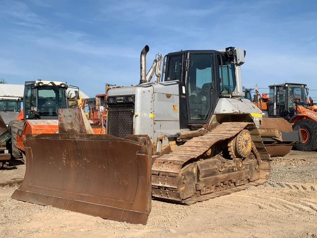 CAT D 6 N - Máy ủi: hình 1 CAT D 6 N - Máy ủi: hình 1