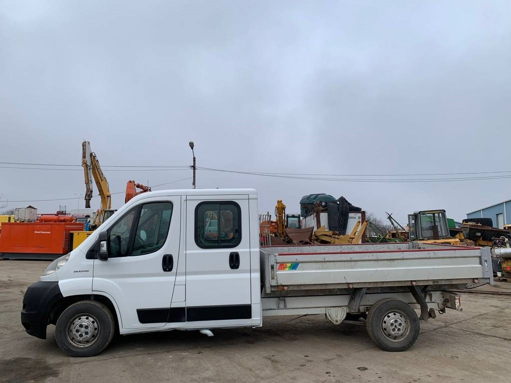 Fiat Ducato - Xe tải nhỏ phẳng: hình 3 Fiat Ducato - Xe tải nhỏ phẳng: hình 3
