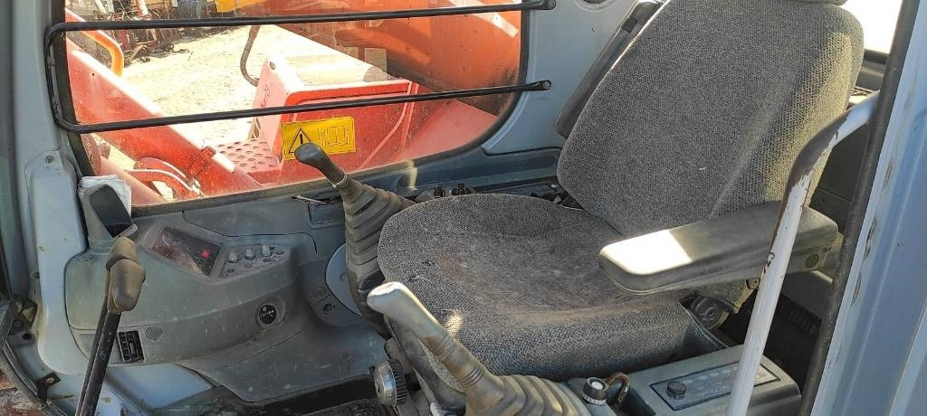 Máy xúc bánh xích Fiat-Kobelco EX355: hình 7