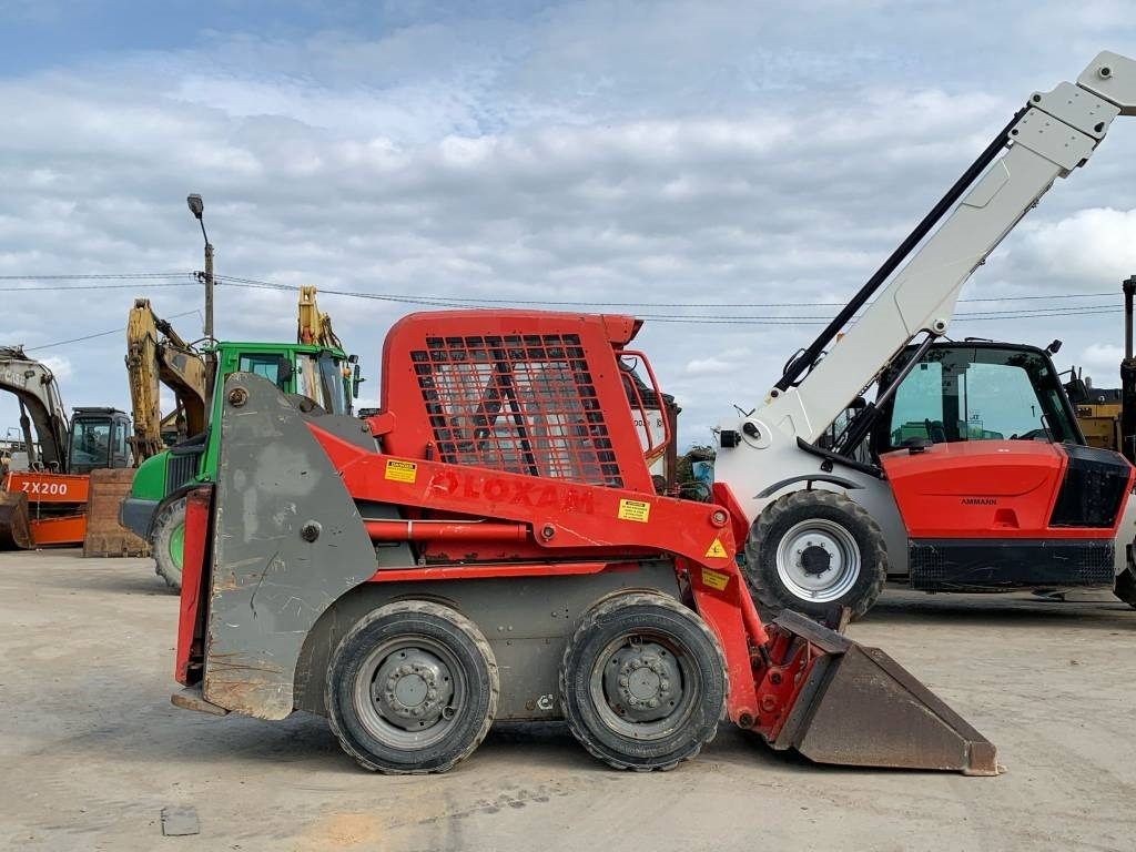 Gehl SL3840SX - Máy xúc lật đa năng: hình 5 Gehl SL3840SX - Máy xúc lật đa năng: hình 5