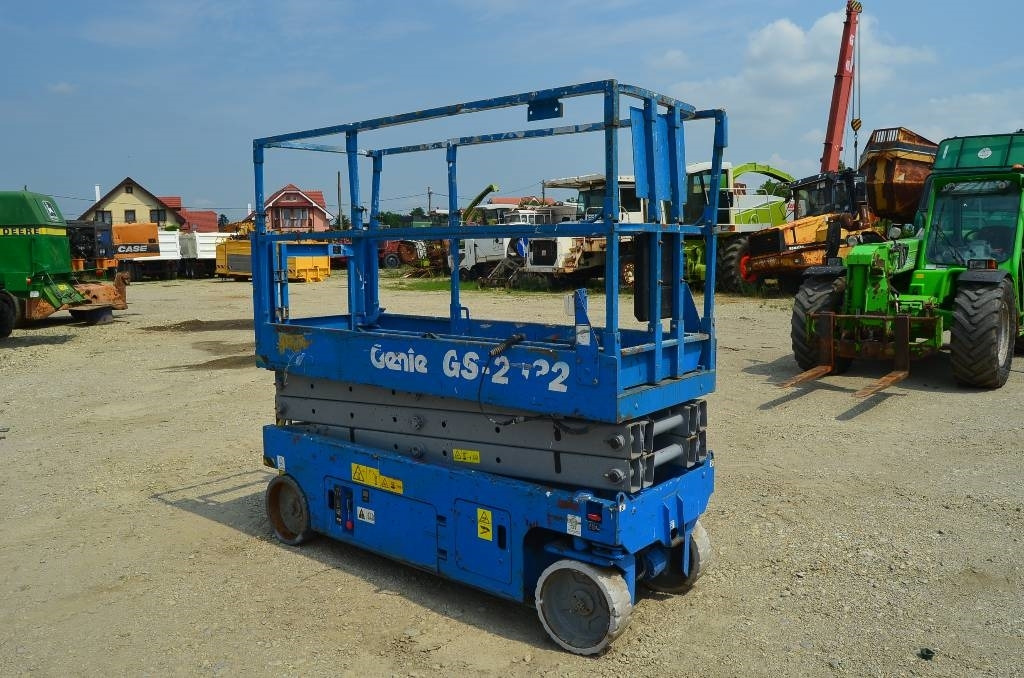 Genie GS 2032  - Máy nâng người hình kéo: hình 4 Genie GS 2032  - Máy nâng người hình kéo: hình 4
