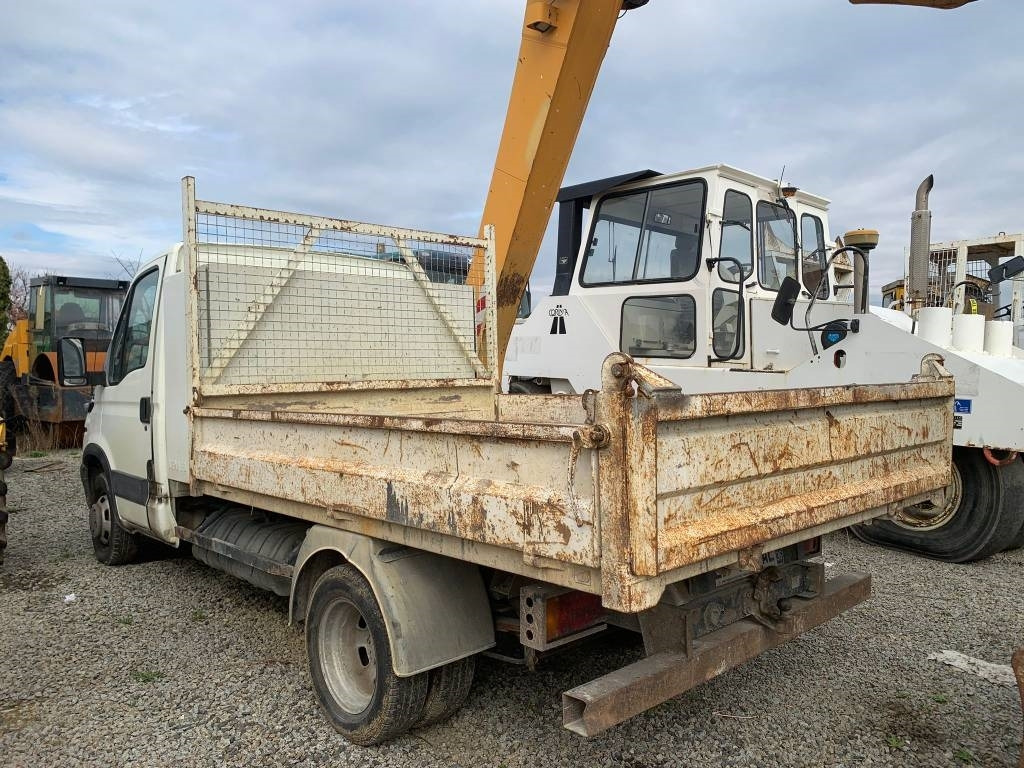 Iveco 35.10 - Xe ben nhỏ: hình 4 Iveco 35.10 - Xe ben nhỏ: hình 4