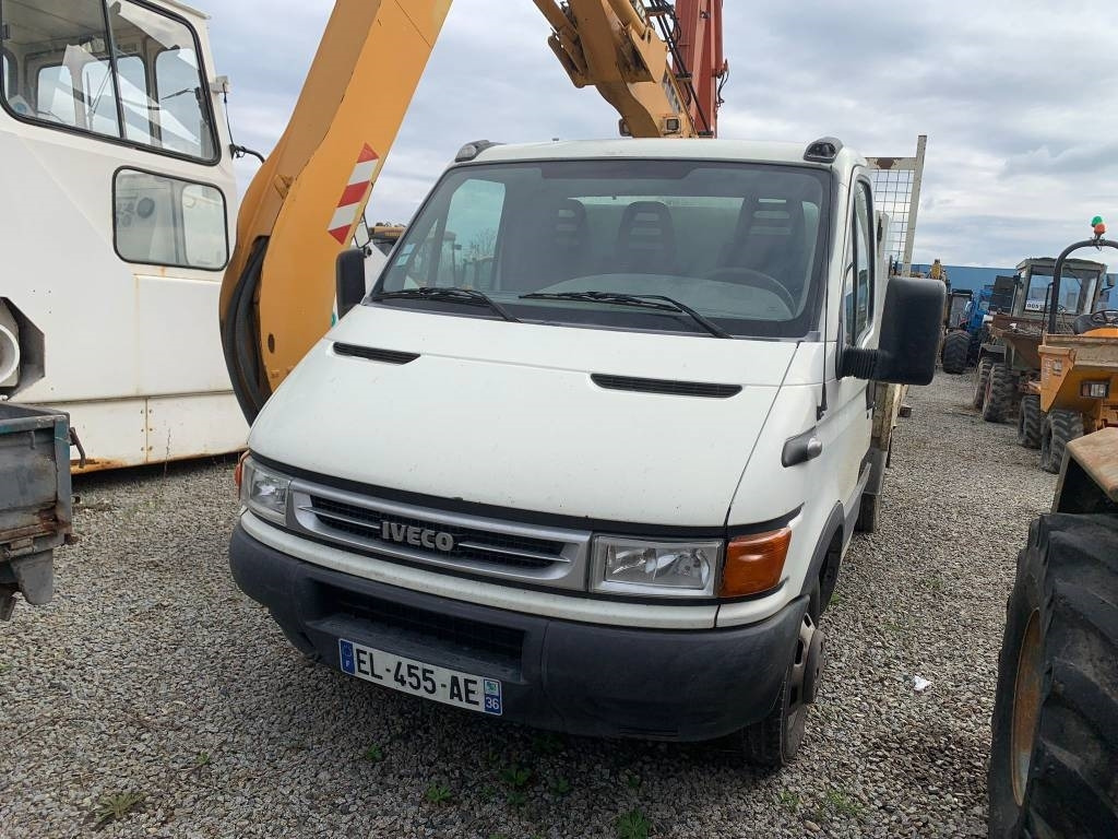 Iveco 35.10 - Xe ben nhỏ: hình 1 Iveco 35.10 - Xe ben nhỏ: hình 1