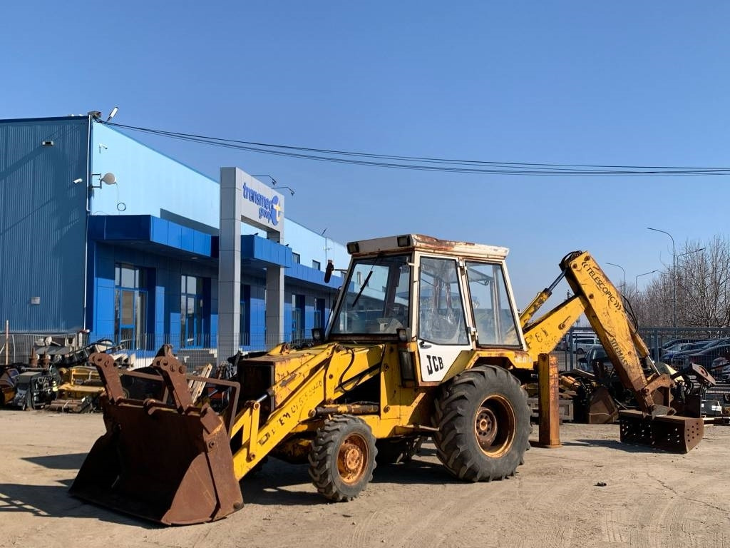 JCB 3 CX - Máy xúc trước múc sau: hình 1 JCB 3 CX - Máy xúc trước múc sau: hình 1