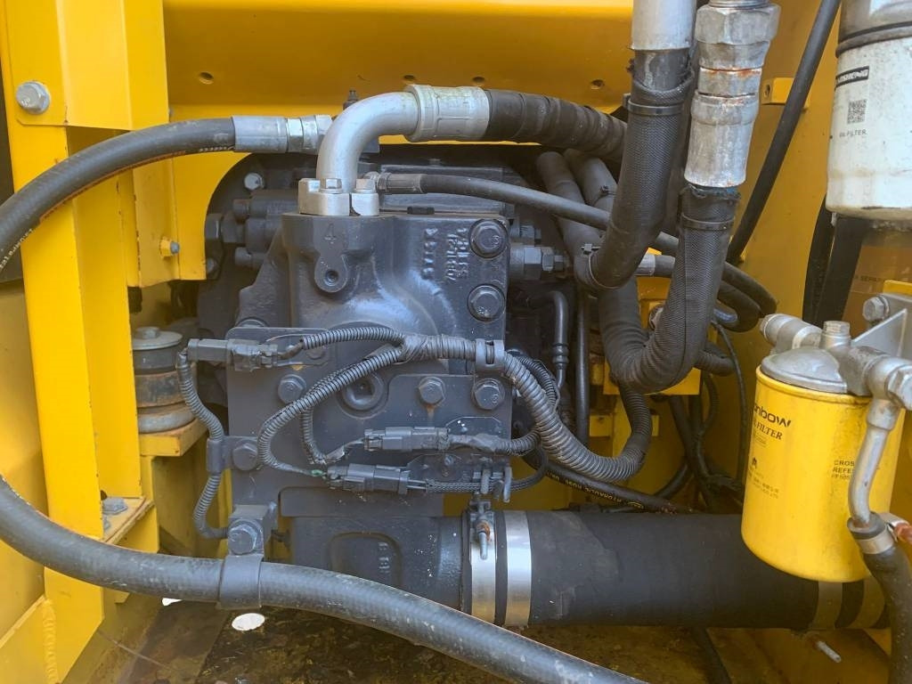 Máy xúc bánh xích Komatsu PC 130: hình 7 Máy xúc bánh xích Komatsu PC 130: hình 7