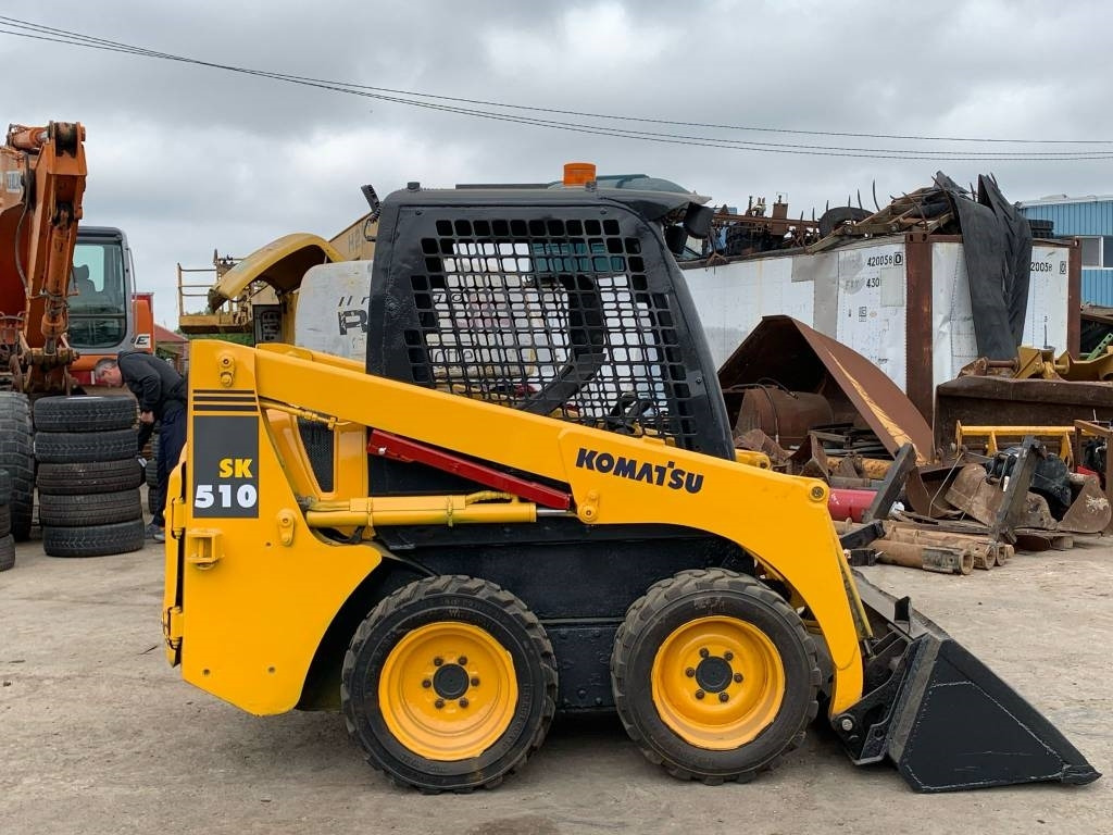 Komatsu SK 510 - Máy xúc lật đa năng: hình 5 Komatsu SK 510 - Máy xúc lật đa năng: hình 5