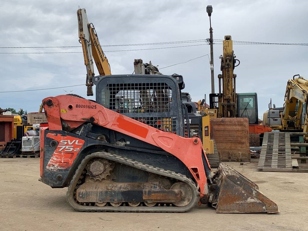 Kubota SVL 75-2 - Máy xúc lật đa năng: hình 3 Kubota SVL 75-2 - Máy xúc lật đa năng: hình 3