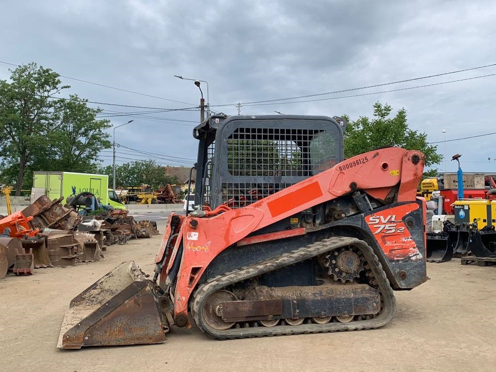 Kubota SVL 75-2 - Máy xúc lật đa năng: hình 5 Kubota SVL 75-2 - Máy xúc lật đa năng: hình 5