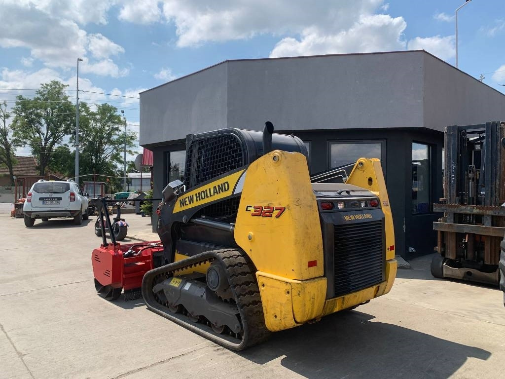 New Holland C327 - Máy xúc lật đa năng: hình 3 New Holland C327 - Máy xúc lật đa năng: hình 3