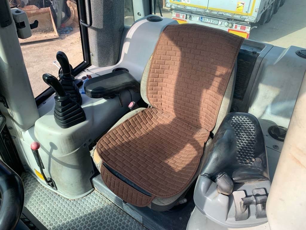Máy ủi New Holland D 150: hình 11