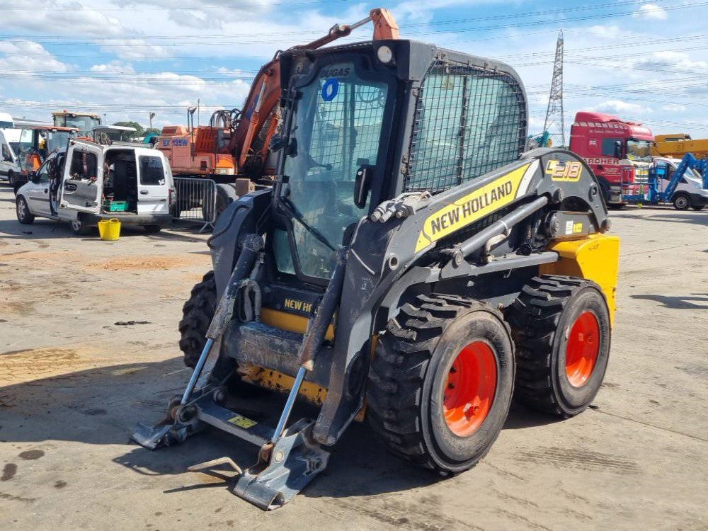 New Holland L 218 - Máy xúc lật đa năng: hình 1 New Holland L 218 - Máy xúc lật đa năng: hình 1
