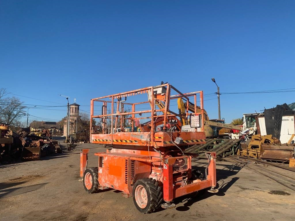 SkyJack SJ 6832 RT - Máy nâng người hình kéo: hình 4 SkyJack SJ 6832 RT - Máy nâng người hình kéo: hình 4