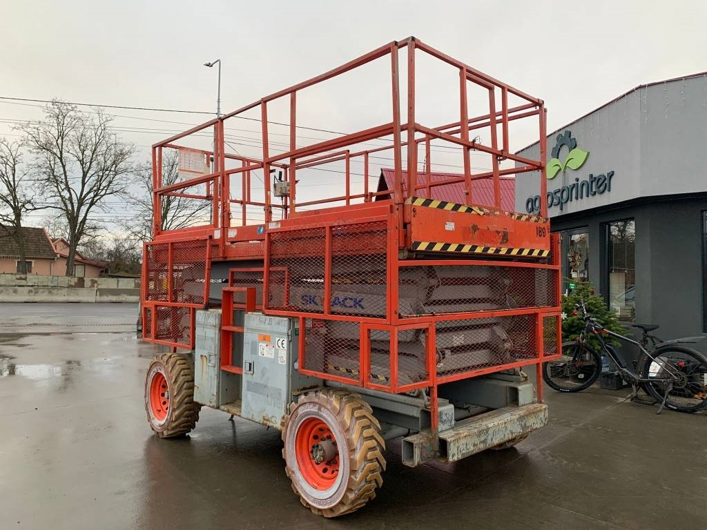 SkyJack SJ 8841 - Máy nâng người hình kéo: hình 5 SkyJack SJ 8841 - Máy nâng người hình kéo: hình 5