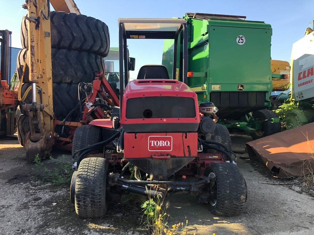 Toro REELMASTER 5500D - Máy cắt cỏ vườn: hình 2 Toro REELMASTER 5500D - Máy cắt cỏ vườn: hình 2