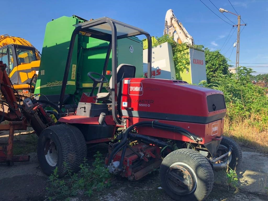Toro REELMASTER 5500D - Máy cắt cỏ vườn: hình 3 Toro REELMASTER 5500D - Máy cắt cỏ vườn: hình 3