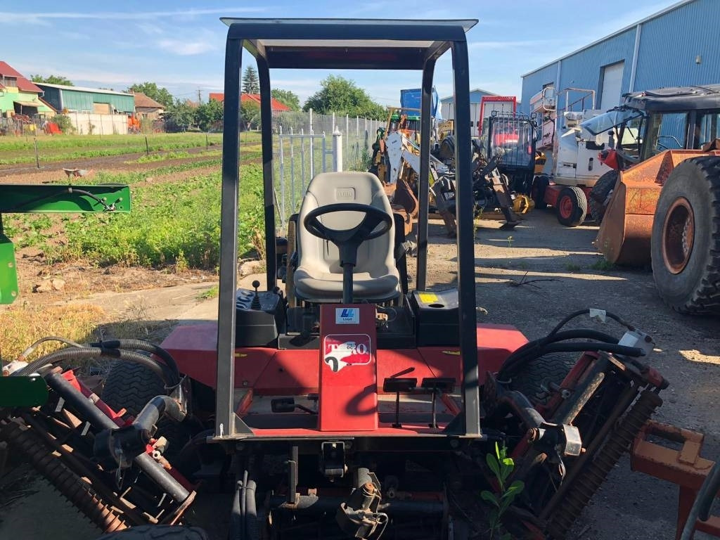 Toro REELMASTER 5500D - Máy cắt cỏ vườn: hình 1 Toro REELMASTER 5500D - Máy cắt cỏ vườn: hình 1