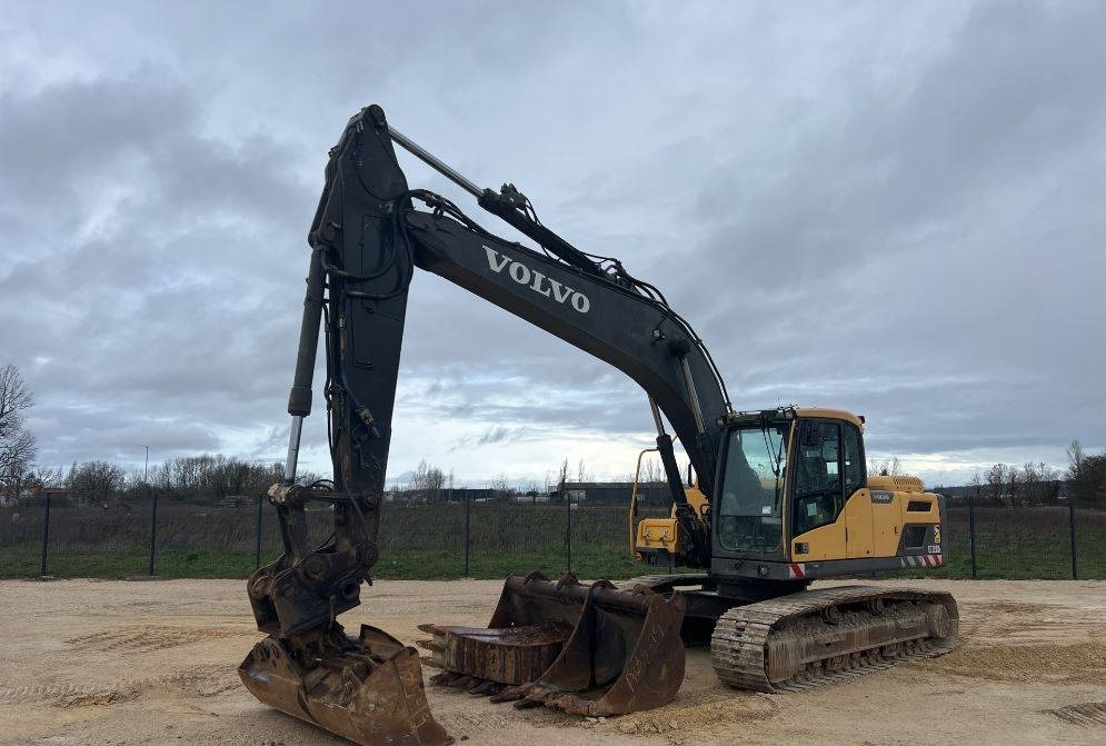 Volvo EC 220 DL - Máy xúc bánh xích: hình 1 Volvo EC 220 DL - Máy xúc bánh xích: hình 1