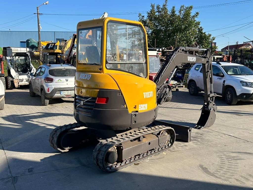 Volvo ECR 28 - Máy xúc mini: hình 4 Volvo ECR 28 - Máy xúc mini: hình 4
