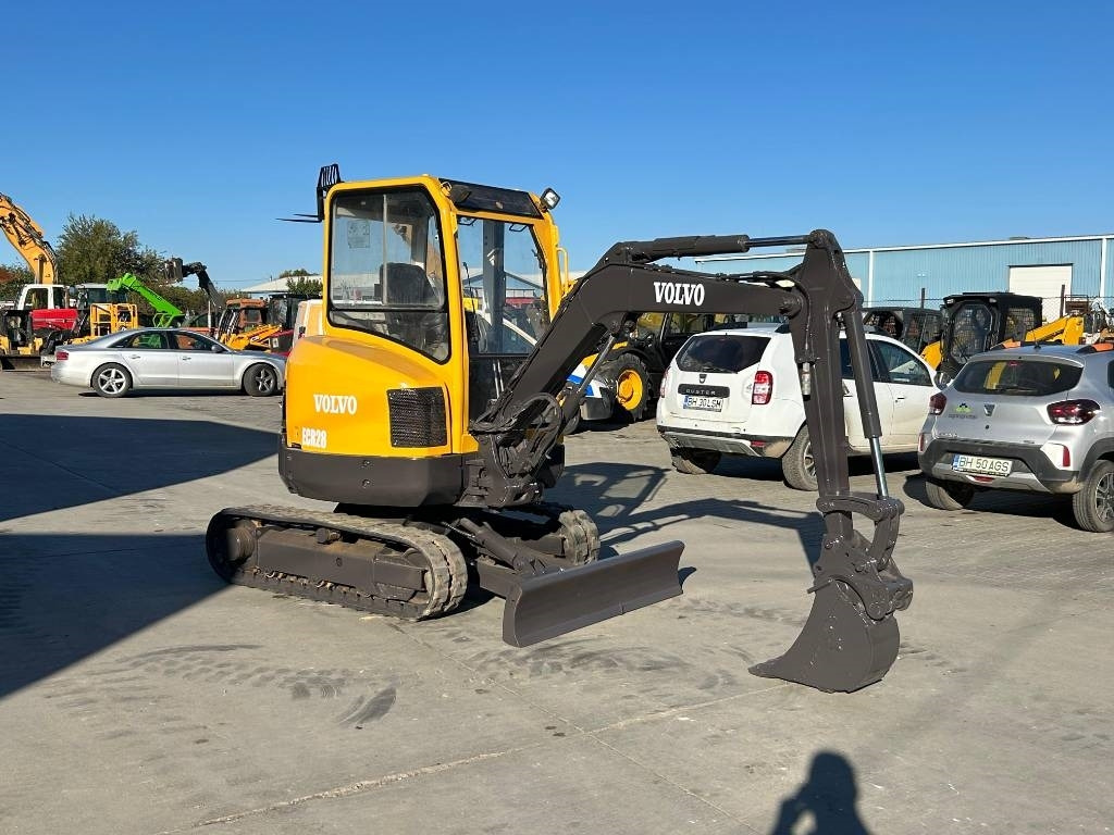 Volvo ECR 28 - Máy xúc mini: hình 2 Volvo ECR 28 - Máy xúc mini: hình 2