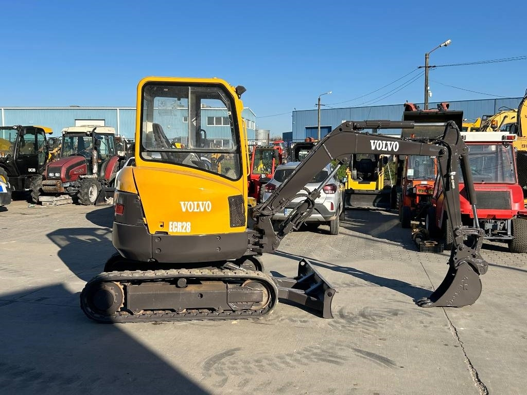 Volvo ECR 28 - Máy xúc mini: hình 5 Volvo ECR 28 - Máy xúc mini: hình 5