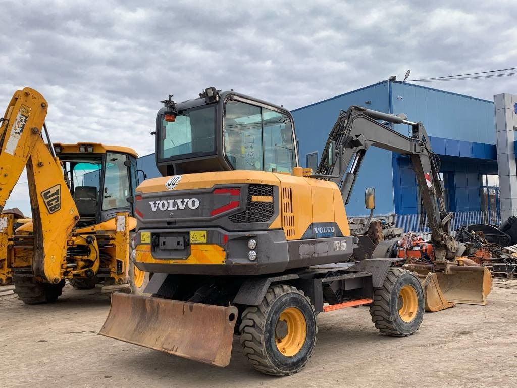 Volvo EW 60 E - Máy xúc bánh lốp: hình 4 Volvo EW 60 E - Máy xúc bánh lốp: hình 4