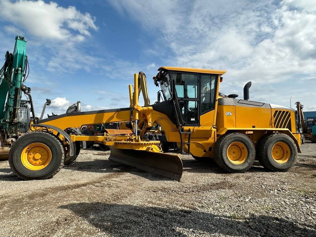 Volvo G 976 - Máy san: hình 2 Volvo G 976 - Máy san: hình 2