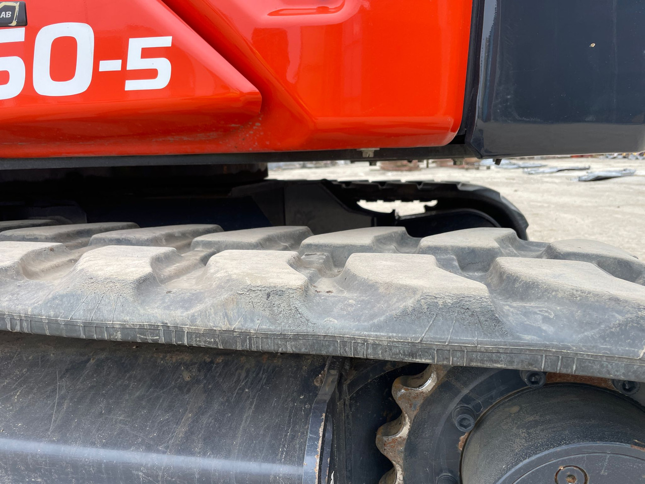 KUBOTA KX060-5 - Máy xúc mini: hình 4 KUBOTA KX060-5 - Máy xúc mini: hình 4