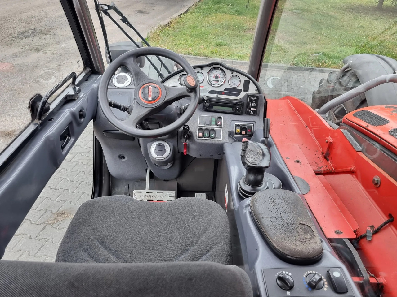 MANITOU MLT 735 120 LSU - Máy xúc lật bánh lốp kính thiên văn: hình 5 MANITOU MLT 735 120 LSU - Máy xúc lật bánh lốp kính thiên văn: hình 5
