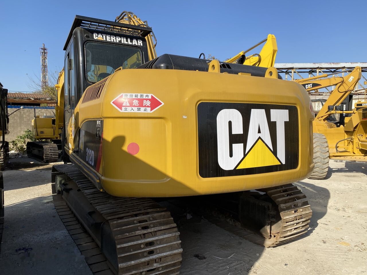 Caterpillar 312D - Máy xúc bánh xích: hình 5 Caterpillar 312D - Máy xúc bánh xích: hình 5