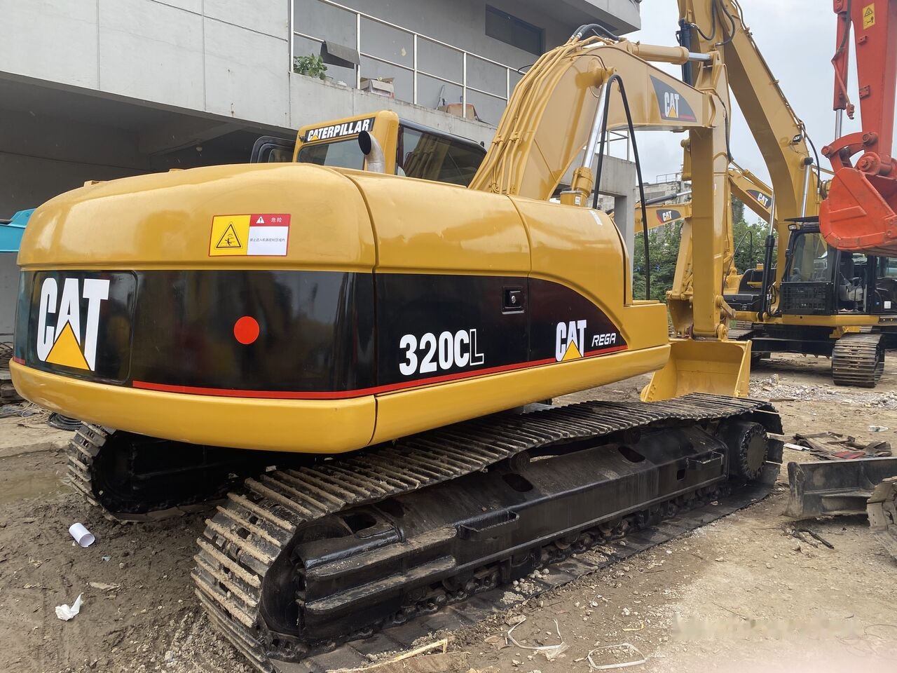 Caterpillar 320CL - Máy xúc bánh xích: hình 1 Caterpillar 320CL - Máy xúc bánh xích: hình 1
