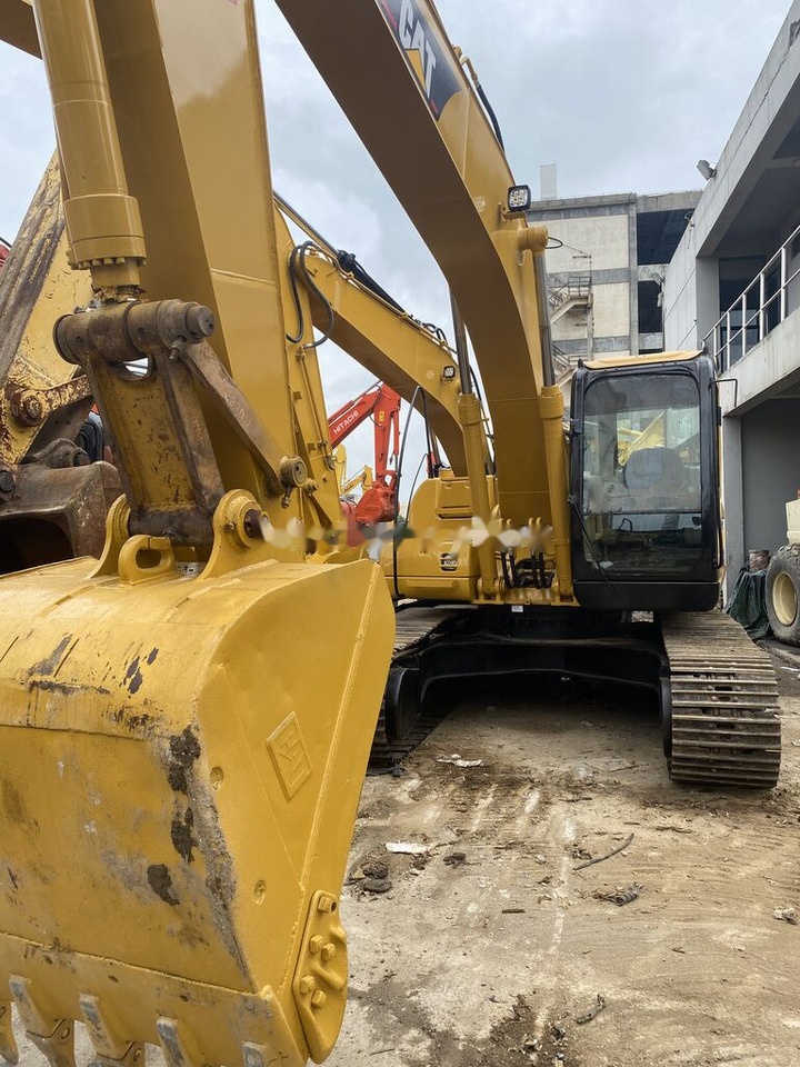 Caterpillar 320CL - Máy xúc bánh xích: hình 5 Caterpillar 320CL - Máy xúc bánh xích: hình 5