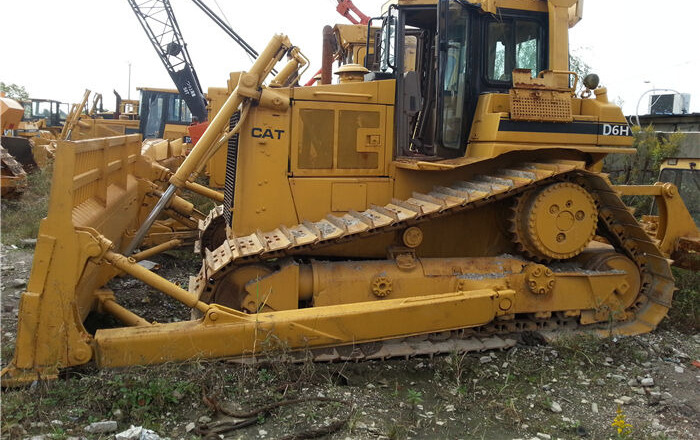 Caterpillar CAT D6H - Máy ủi: hình 1 Caterpillar CAT D6H - Máy ủi: hình 1