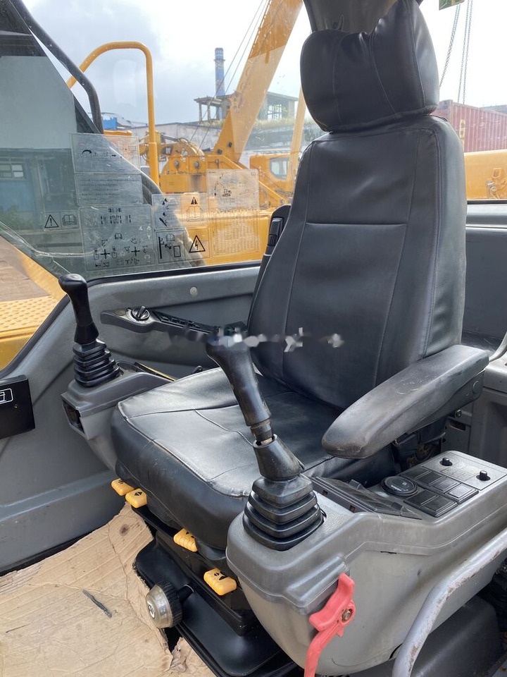 Volvo EC210BLC - Máy xúc bánh xích: hình 1 Volvo EC210BLC - Máy xúc bánh xích: hình 1