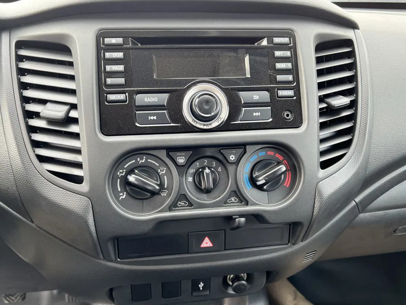 Xe bán tải, Xe tải van mới Mitsubishi L200 4x4 - 8 UNITS in WHITE 2.5 D GL Double Cab - EURO 2 - NEW!! Ready for work!!!**: hình 12