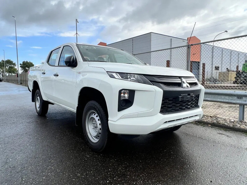 Xe bán tải, Xe tải van mới Mitsubishi L200 4x4 - 8 UNITS in WHITE 2.5 D GL Double Cab - EURO 2 - NEW!! Ready for work!!!**: hình 7