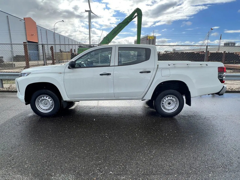Mitsubishi L200 4x4 - 8 UNITS in WHITE 2.5 D GL Double Cab - EURO 2 - NEW!! Ready for work!!!** - Xe bán tải, Xe tải van: hình 1 Mitsubishi L200 4x4 - 8 UNITS in WHITE 2.5 D GL Double Cab - EURO 2 - NEW!! Ready for work!!!** - Xe bán tải, Xe tải van: hình 1