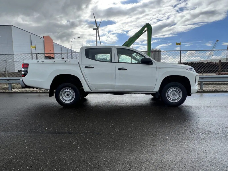 Xe bán tải, Xe tải van mới Mitsubishi L200 4x4 - 8 UNITS in WHITE 2.5 D GL Double Cab - EURO 2 - NEW!! Ready for work!!!**: hình 6