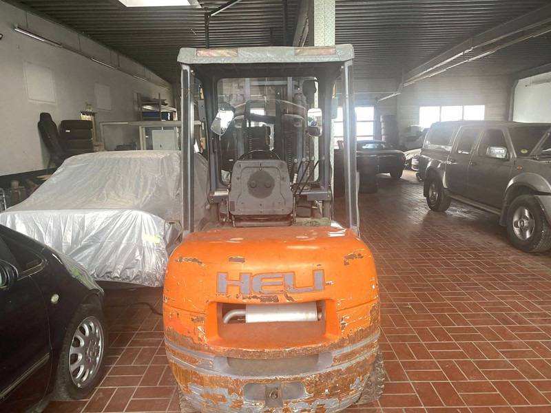 Hyundai D25 - Xe nâng diesel: hình 2 Hyundai D25 - Xe nâng diesel: hình 2