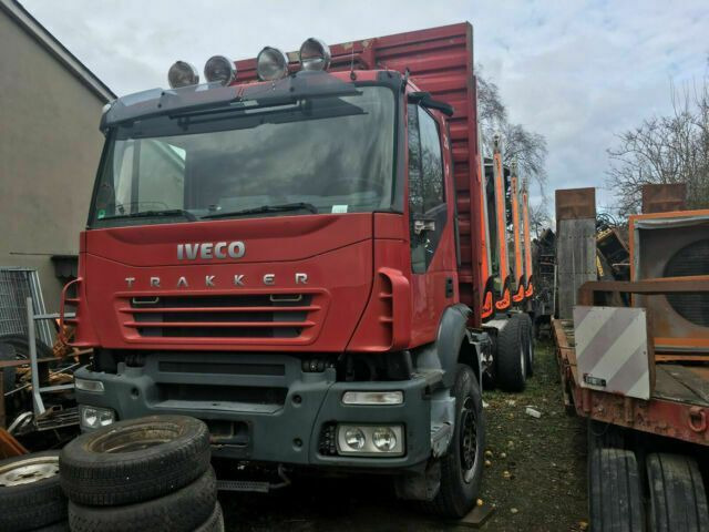 Iveco AD260T450PS 6x4 Blatt Blatt (E:5) - Xe chở gỗ, Xe cẩu tự hành: hình 1 Iveco AD260T450PS 6x4 Blatt Blatt (E:5) - Xe chở gỗ, Xe cẩu tự hành: hình 1