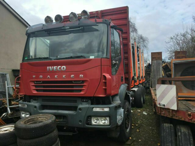 Iveco AD260T450PS 6x4 Blatt Blatt (E:5) - Xe chở gỗ, Xe cẩu tự hành: hình 3 Iveco AD260T450PS 6x4 Blatt Blatt (E:5) - Xe chở gỗ, Xe cẩu tự hành: hình 3