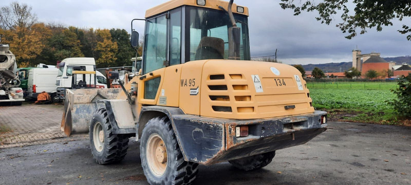 Komatsu WA95-3 - Máy xúc lật bánh lốp: hình 4 Komatsu WA95-3 - Máy xúc lật bánh lốp: hình 4