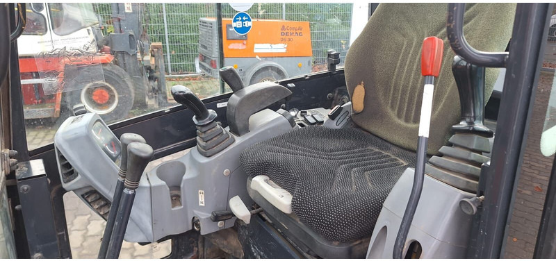 Kubota KX018-4 - Máy xúc mini: hình 5 Kubota KX018-4 - Máy xúc mini: hình 5