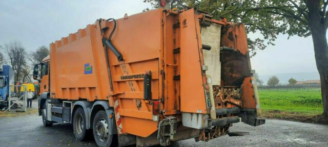 MAN 26.320 Müllwagen Faun Variopress - Xe tải chở rác: hình 4 MAN 26.320 Müllwagen Faun Variopress - Xe tải chở rác: hình 4