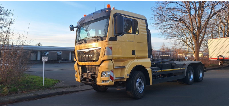 MAN 26.480 TGX - Xe tải nâng móc: hình 2 MAN 26.480 TGX - Xe tải nâng móc: hình 2