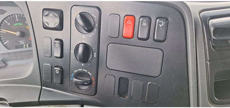 Mercedes-Benz 1222 Atego Koffer mit LBW Klima - Xe tải hộp: hình 5 Mercedes-Benz 1222 Atego Koffer mit LBW Klima - Xe tải hộp: hình 5