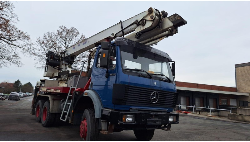 Mercedes-Benz 2629 AK Motorwagen mit Kran Dachdeckerkran6x6 - Xe cẩu tự hành: hình 3 Mercedes-Benz 2629 AK Motorwagen mit Kran Dachdeckerkran6x6 - Xe cẩu tự hành: hình 3